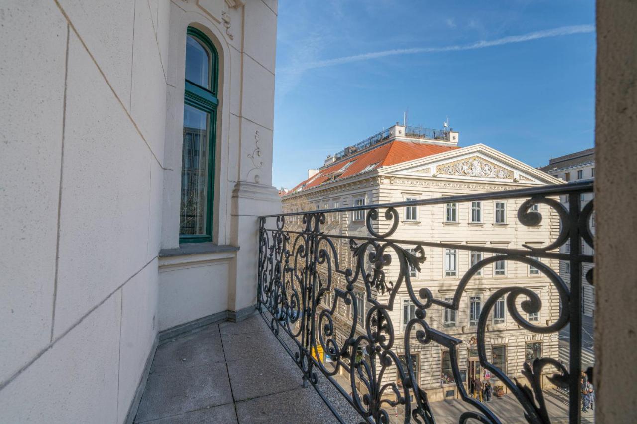 Vienna Residence, City Hall - Parliament ภายนอก รูปภาพ